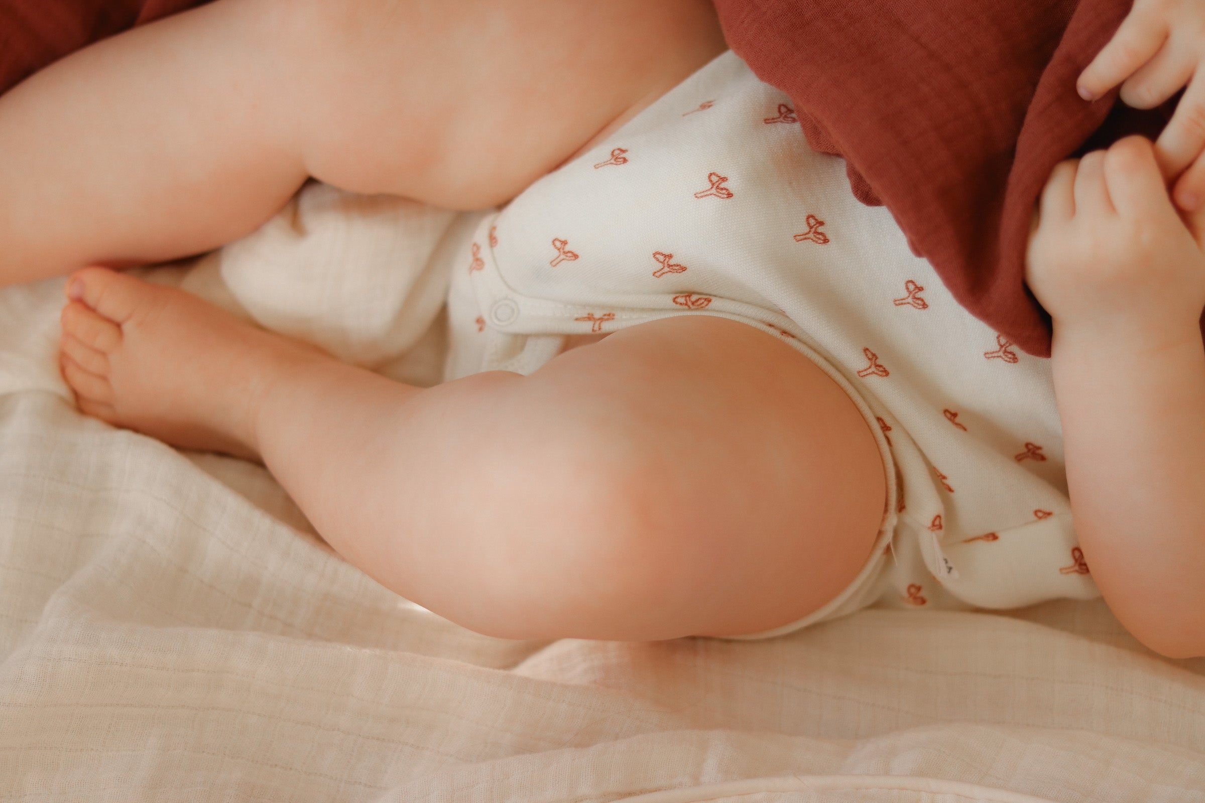 Guide: De bedste materialer til babyens sarte hud
